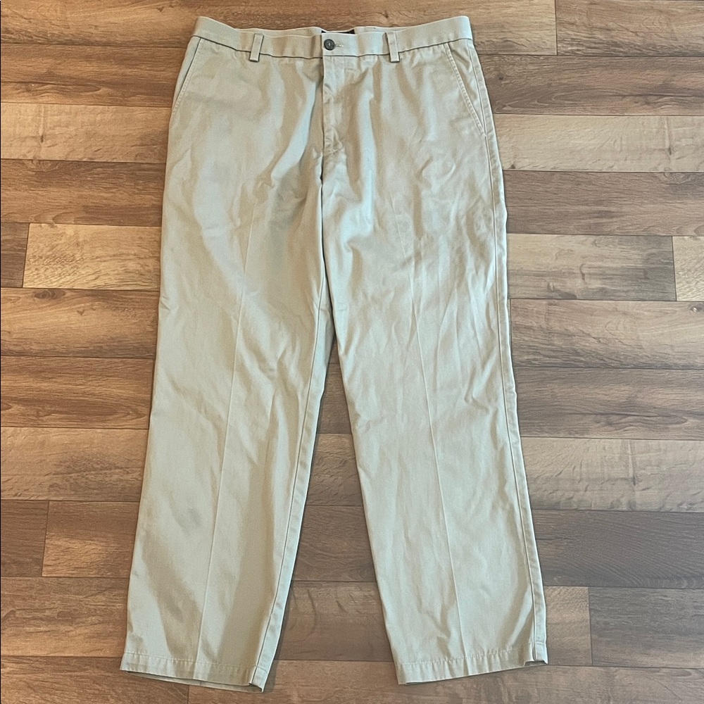 Dockers Men's Khaki Chinos
